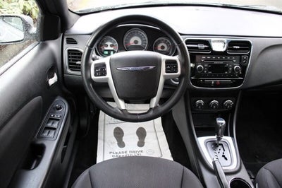 2013 Chrysler 200 Touring