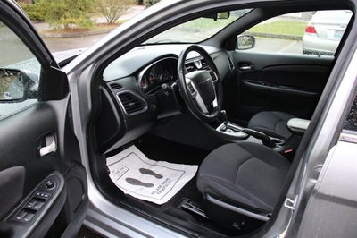 2013 Chrysler 200 Touring