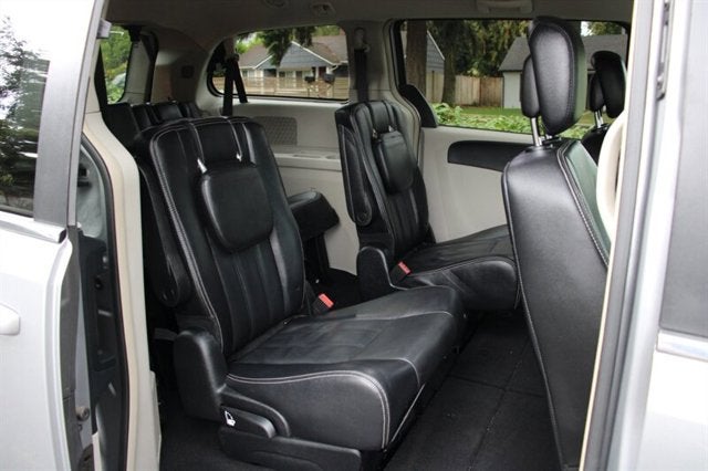 2014 Chrysler Town & Country Touring