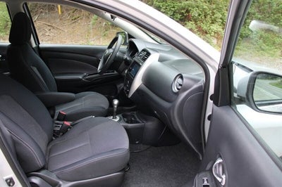 2015 Nissan Versa SV