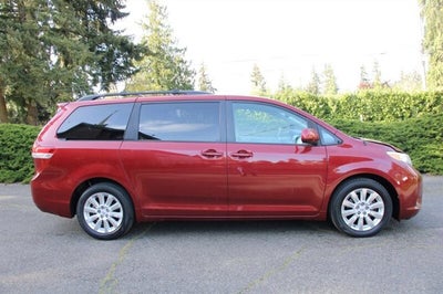 2011 Toyota Sienna XLE 7-Passenger AWD