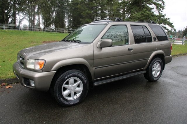 2001 Nissan Pathfinder LE